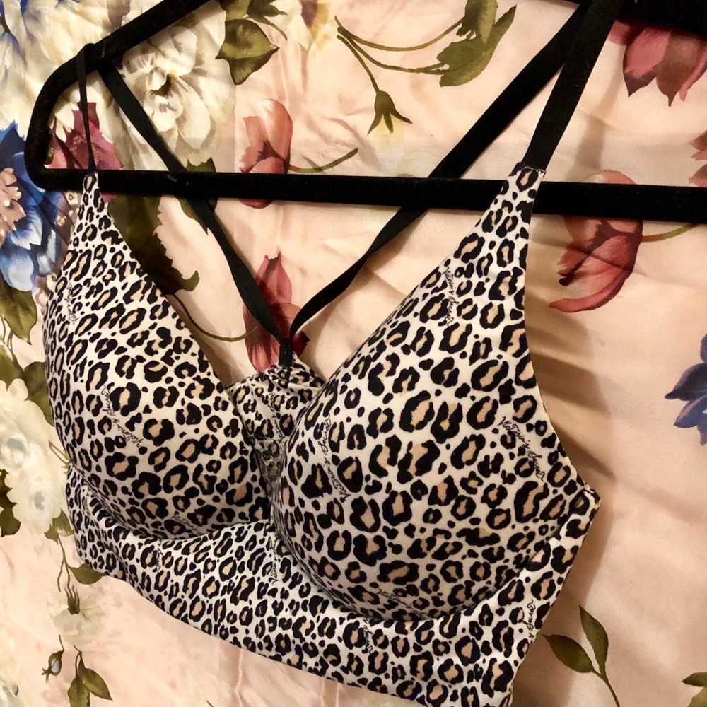 The T-Shirt by VS Lightly Lined Wireless Bra 32D